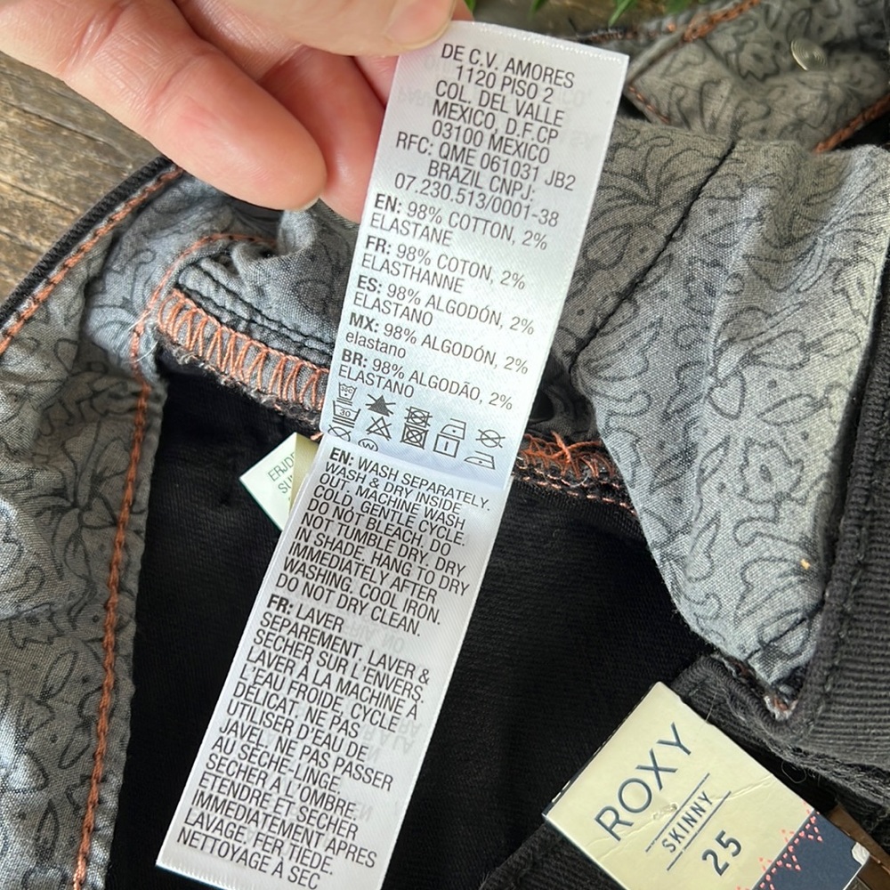🎁4/$25 - ROXY Suntrippers black skinny jeans - 28W - NEW ☀️ - Picture 11 of 11